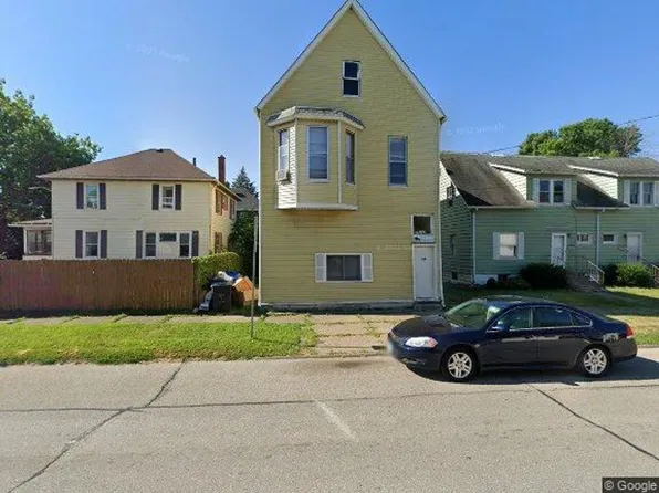 1122 16th Ave, Moline, IL 61265