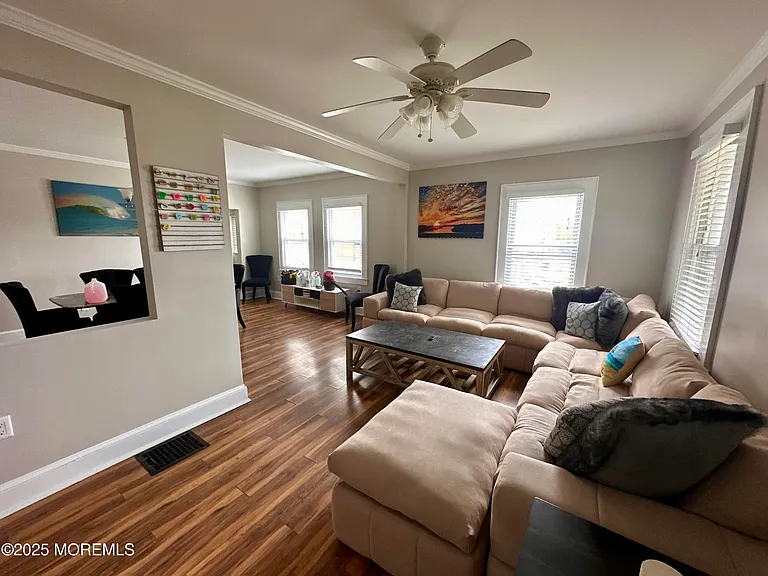 612 Sylvania Ave — Photo 16