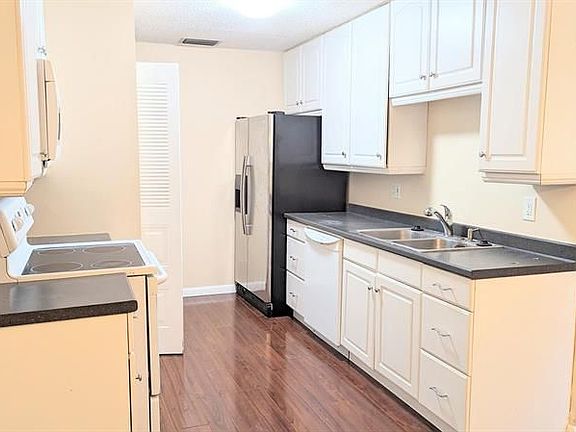 3rd image of 5319 Mariesa Ave