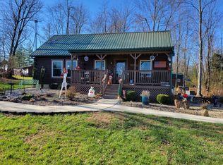 3055 N Shamrock Ln, Birdseye, IN 47513