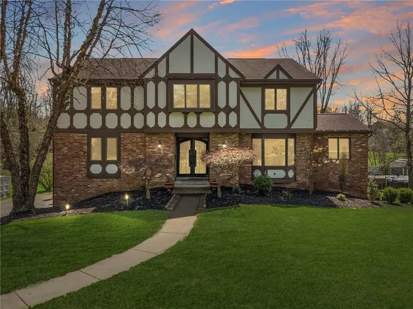 153 Oakwood Rd, McMurray, PA 15317