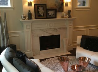 1912 W George St, Chicago, IL 60657