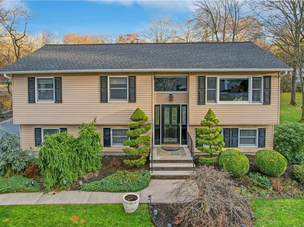 6 Senate Court, New City, NY 10956