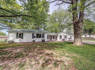 1901 Foster Dr, Swansea, IL 62226