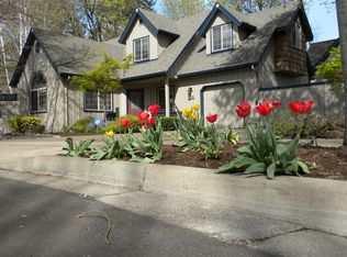 * Bampton Ct, Eugene, OR 97404