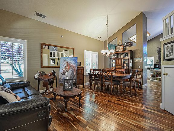 5th image of 10181 River Park Cir
