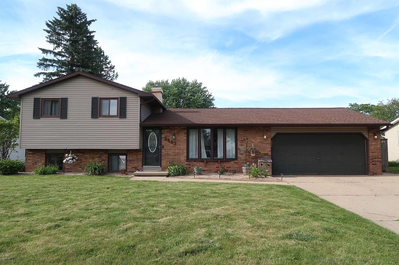 2443 Van Beek Road, Green Bay, WI 54311 MLS 1980803 Zillow