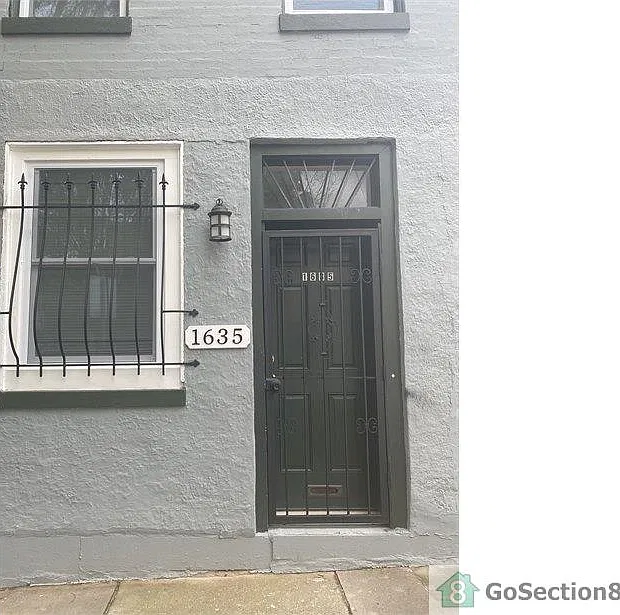 1635 Frederick Ave — Photo 2