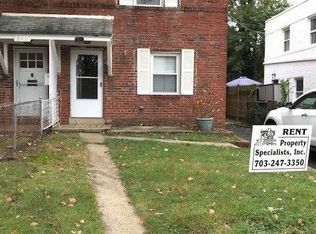 838 S Irving St, Arlington, VA 22204