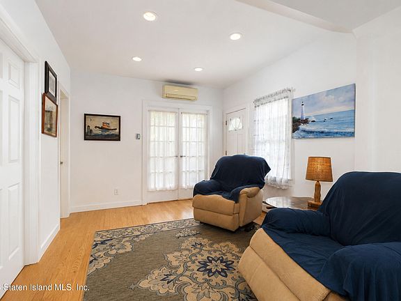 5th image of 116 Ridgewood Ave
