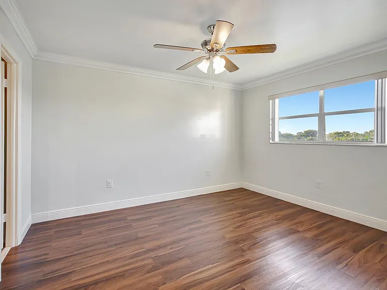8225 Sunrise Lakes Dr N #303 — Photo 17