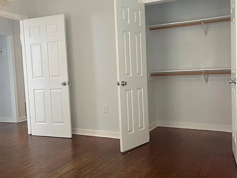 5537 Bataan Rd #B — Photo 7