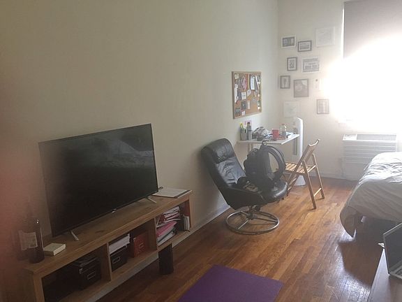 5th image of 326 E 84th St APT 4A