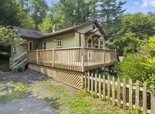 265 Oakland Valley Rd, Cuddebackville, NY 12729