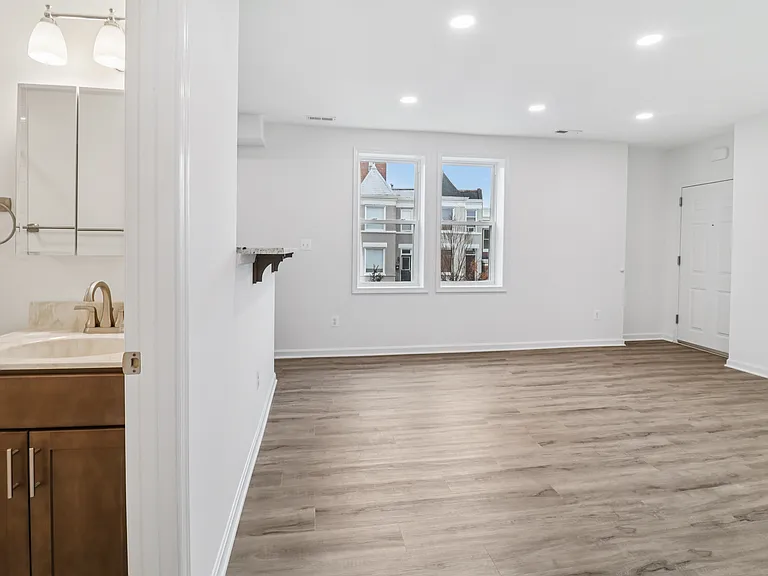 303 Seaton Pl NE #4 — Photo 17