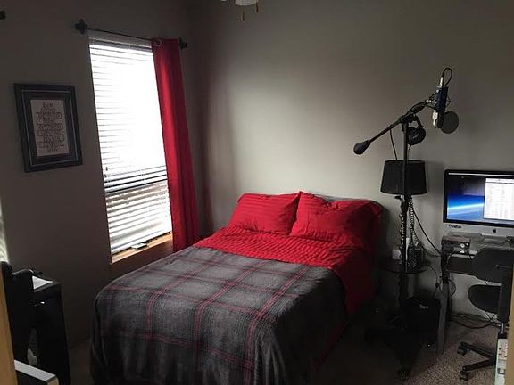 4th image of 146 S Van Buren St APT 201
