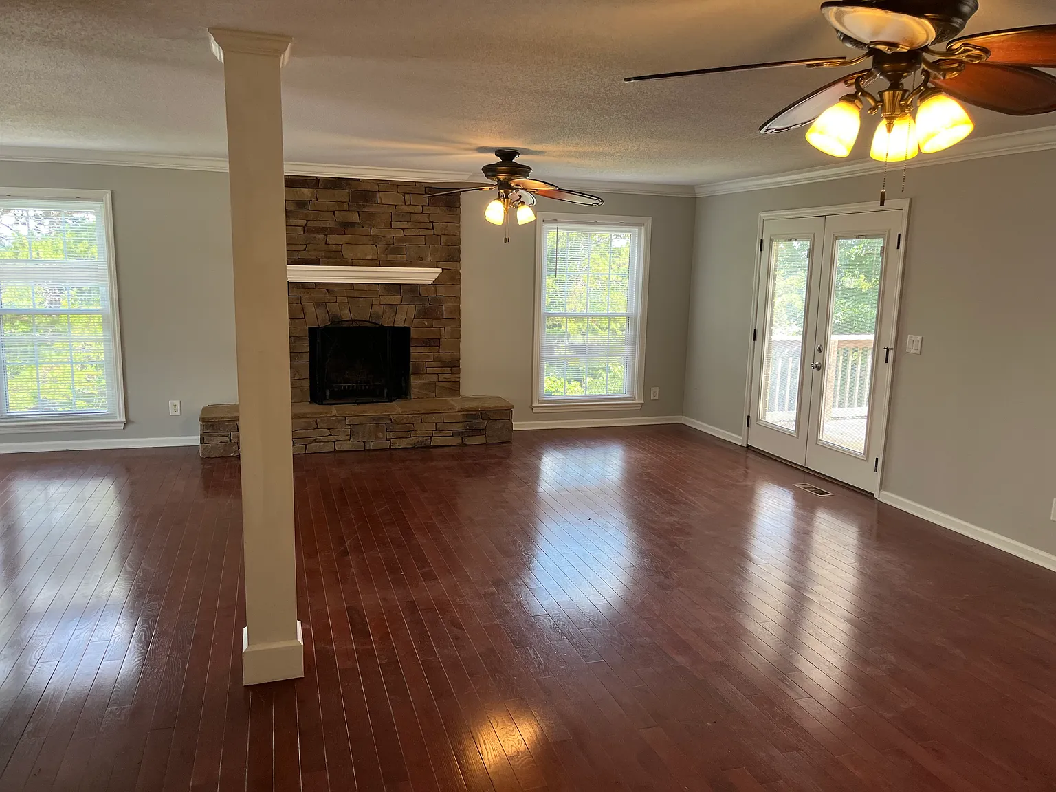 3 bed, $2,495 — Photo 4