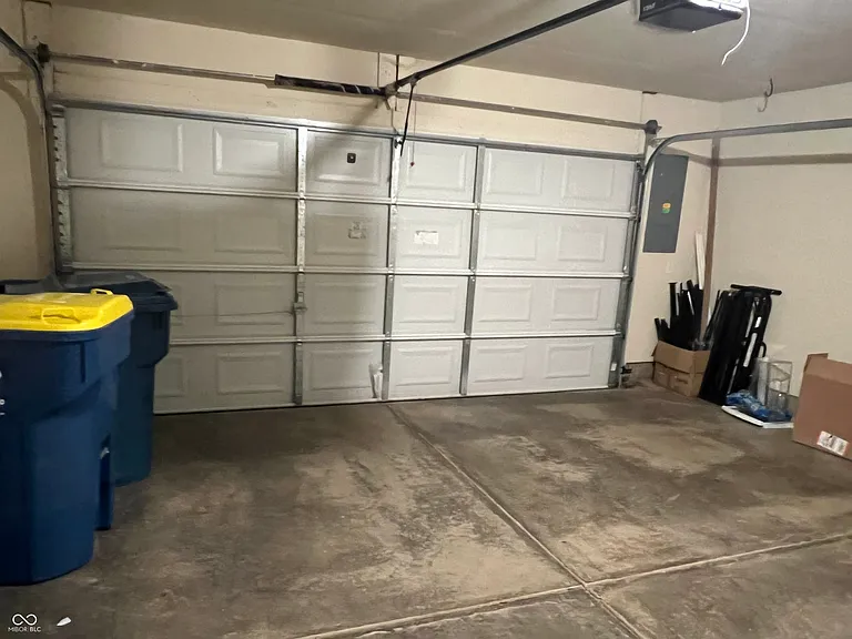 3522 Golden Gate Dr N — Photo 39