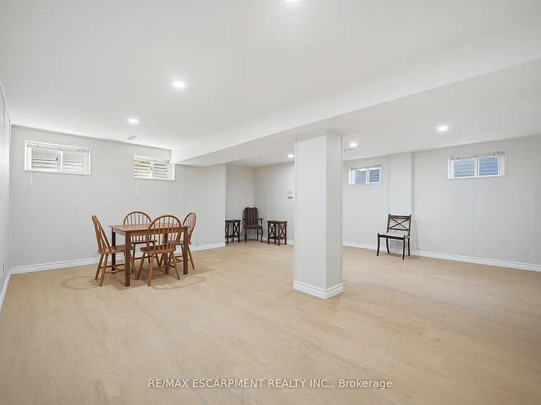 1926 Reiss Ct — Photo 18