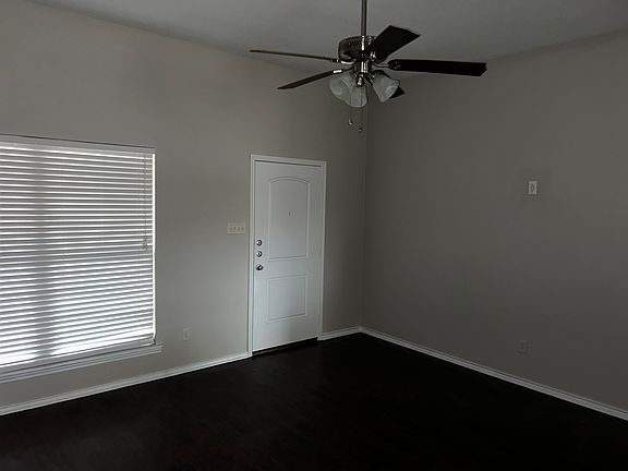 3rd image of 1303 Melody Cir