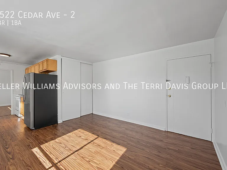 1522 Cedar Ave #2 — Photo 6