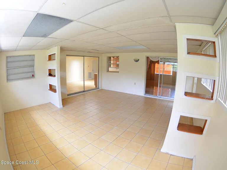 300 Darrow Ave — Photo 11