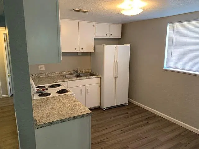 2944 Eliot Cir — Photo 2