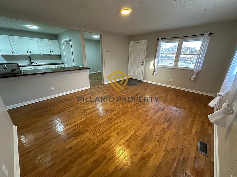 4703 E Minnesota St — Photo 3