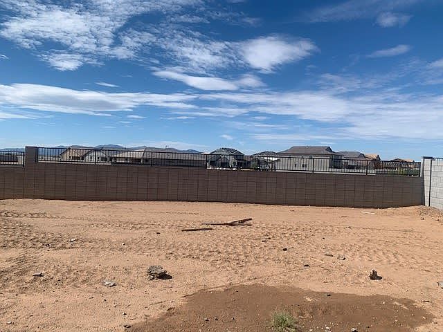 1st image of 16869 W Buckhorn Trl
