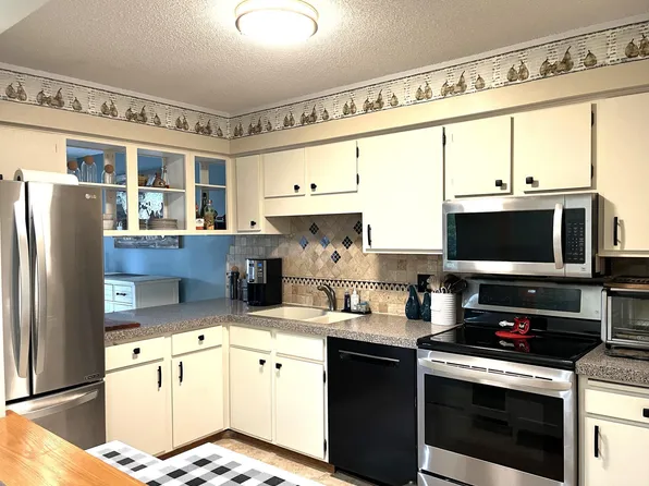 7601 W 101st St APT 317, Minneapolis, MN 55438