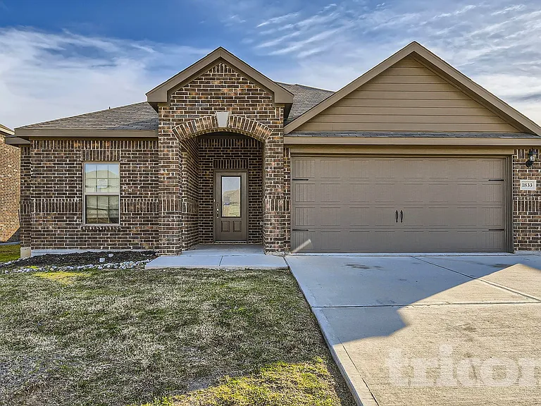 1833 Chesapeake Dr — Photo 17