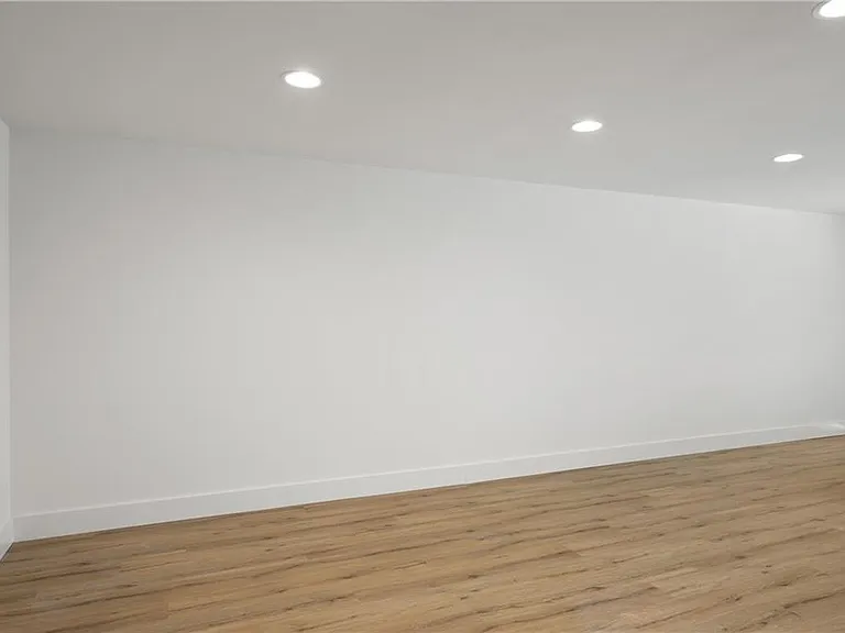 880 Saint Charles Ave NE #10 — Photo 9