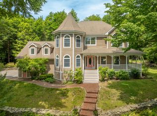 20 Inverness Rd, Falmouth, ME 04105