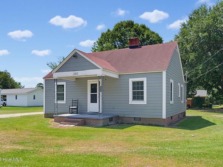 Listing photo 2