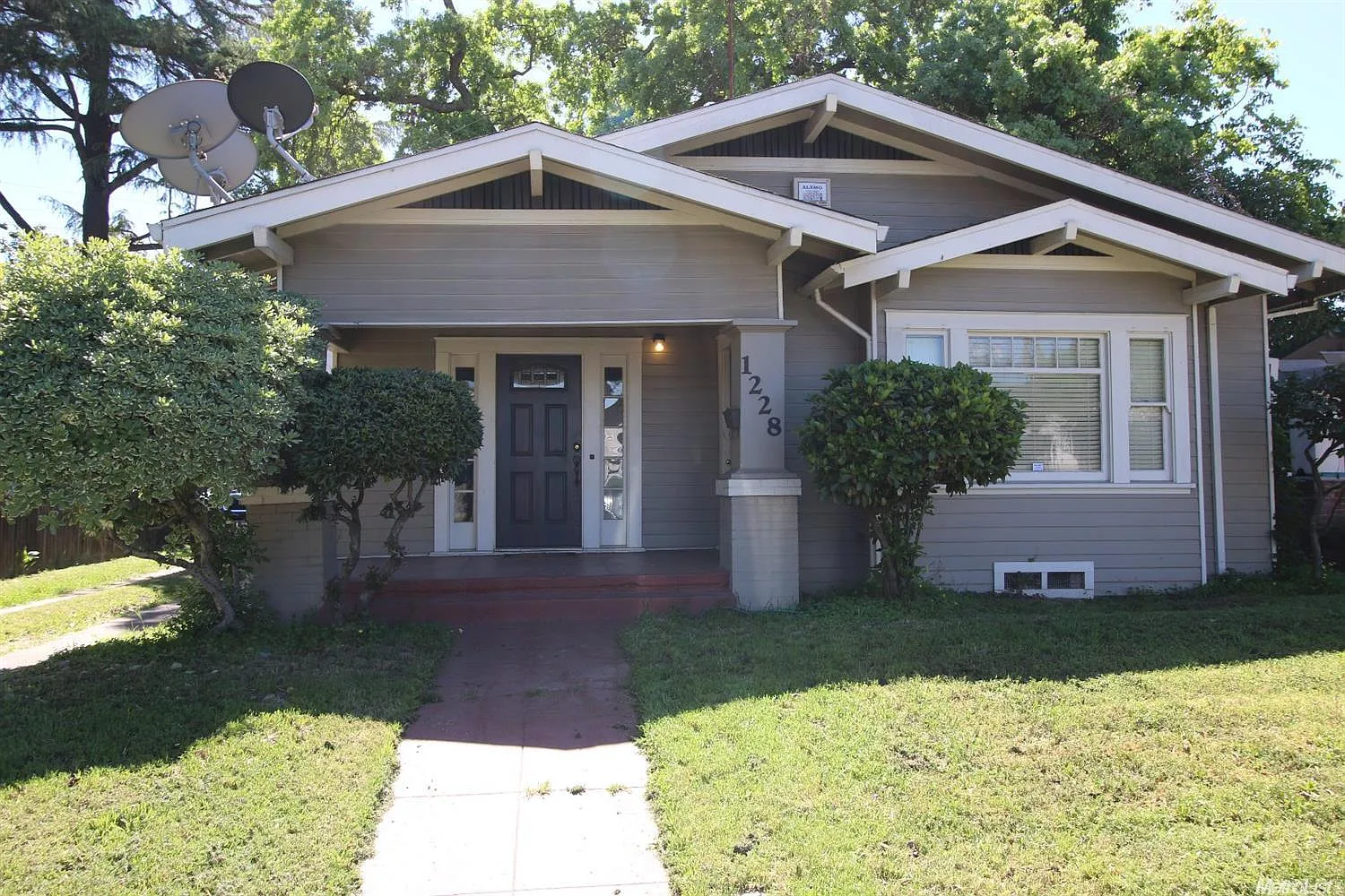 1228 W Harding Way photo 1