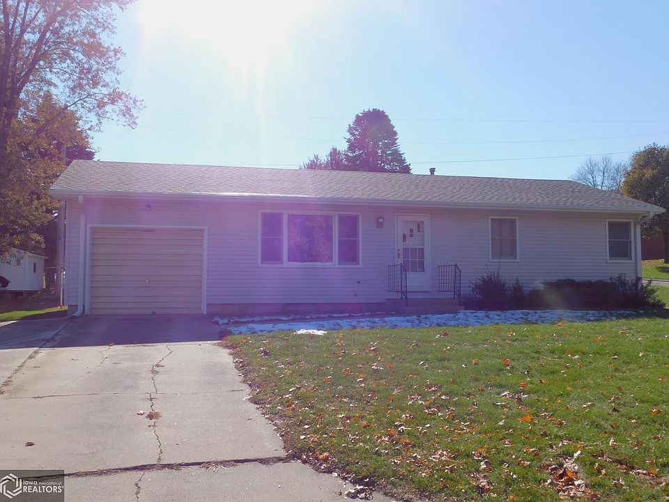 1st image of 301 Hickory St