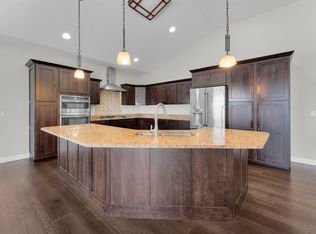 412 Crescendo Dr, Sun Prairie, WI 53590