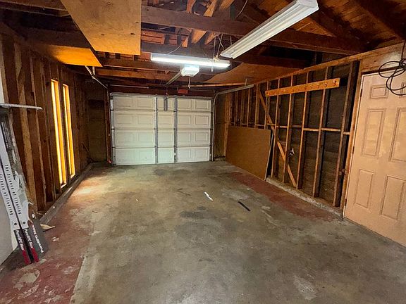 4th image of 5324 Bellflower Way #5324