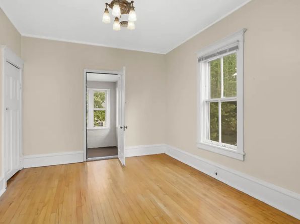 226 Gramercy Ave #3