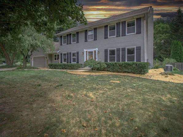4946 Catskill St, Galesburg, MI 49053