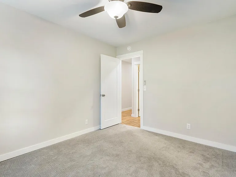 1811 S 148th West Ave — Photo 33
