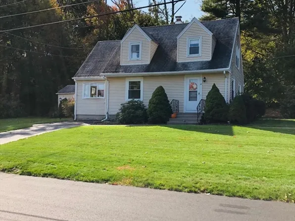 14 Elmwood Dr, Northborough, MA 01532