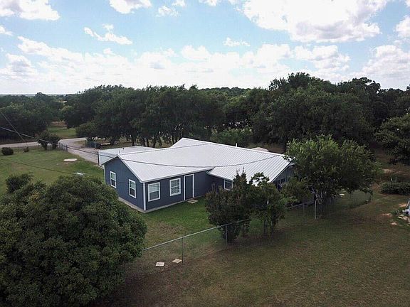 4th image of 821 Lois Cir