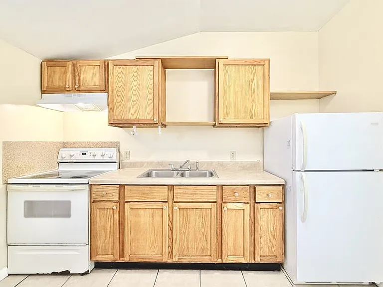 335 E Central Ave — Photo 8