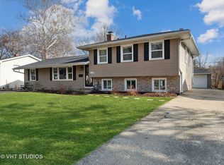 524 Spruce Dr, Naperville, IL