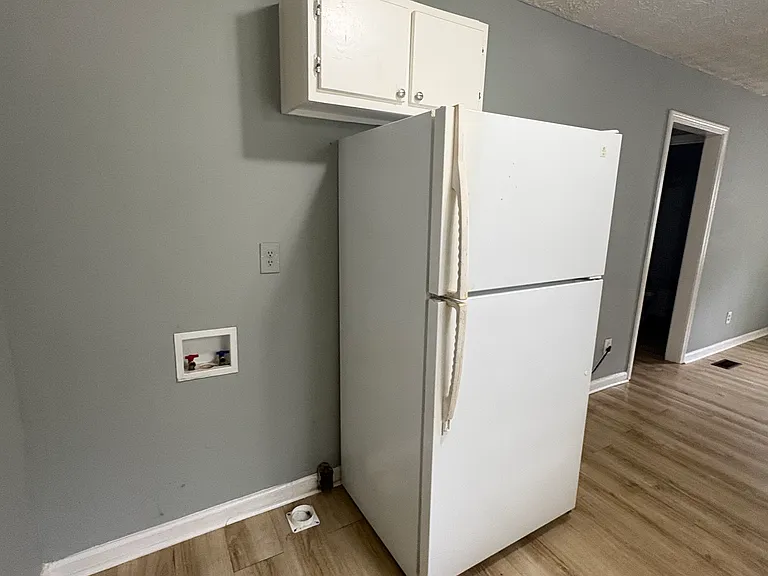 Washer and Dryer hookups available.