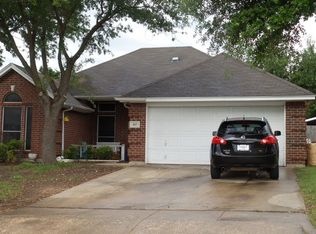837 Spring Meadows Dr, Burleson, TX 76028