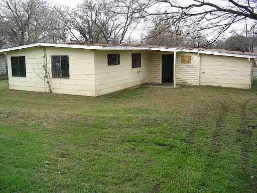 2nd image of 122 AMBER VALLEY DR