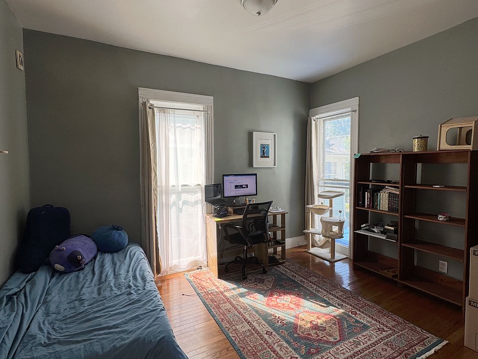 2nd Bedroom pic 2