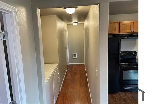 2050 Walnut St SW #2050 — Photo 9